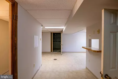Entry Way - 1317 Fern Ave, Reading, PA 19607 photo 2 of 2