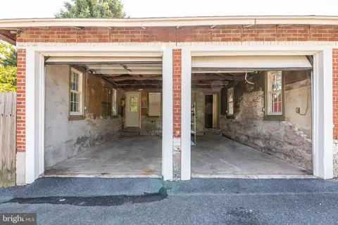 Exterior - 1317 Fern Ave, Reading, PA 19607 photo 7 of 9
