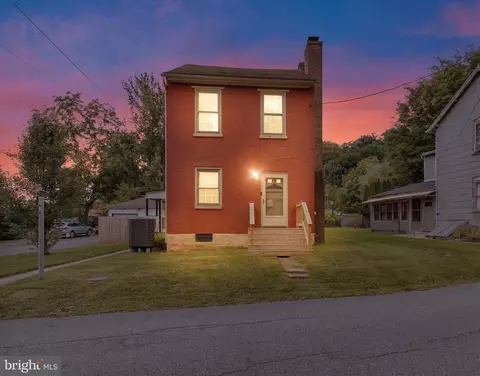26 S Schuylkill Ave, Leesport, PA 19533