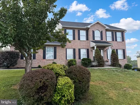 184 Pond View Dr, Hamburg, PA 19526