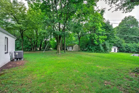 Exterior - 1535 Welsh Rd, Reading, PA 19607 photo 6 of 11