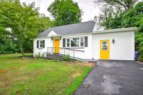Exterior - 1535 Welsh Rd, Reading, PA 19607 photo 4 of 11
