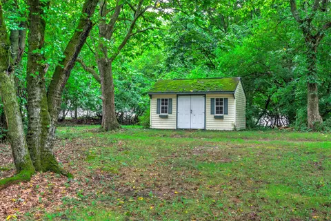 Exterior - 1535 Welsh Rd, Reading, PA 19607 photo 8 of 11