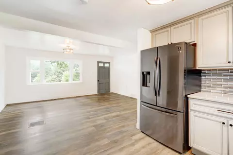 Living - 1535 Welsh Rd, Reading, PA 19607 photo 4 of 4