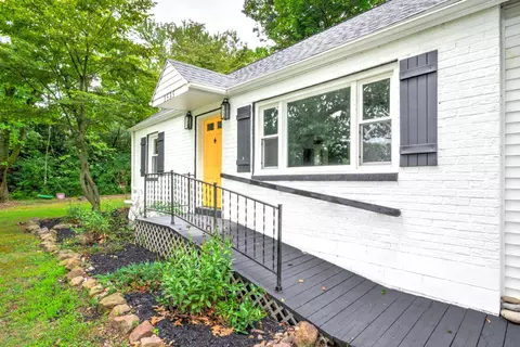 Exterior - 1535 Welsh Rd, Reading, PA 19607 photo 5 of 11