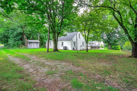 Exterior - 1535 Welsh Rd, Reading, PA 19607 photo 9 of 11