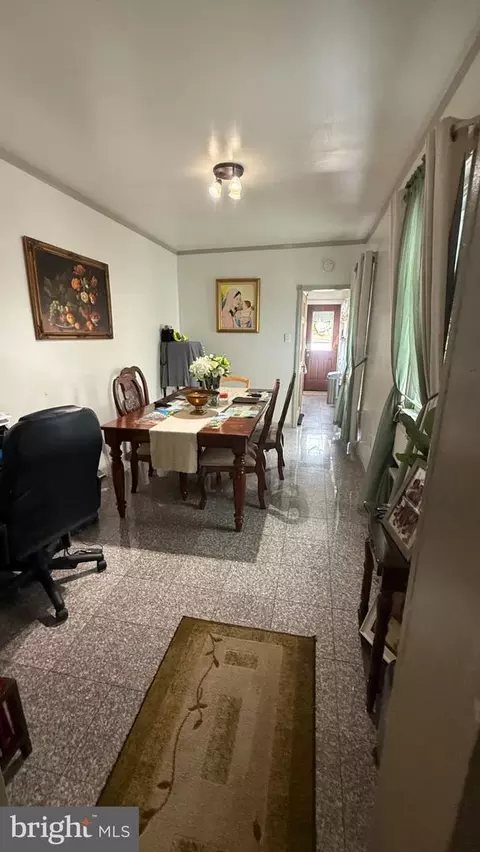 Entry Way - 1225 Church St, Reading, PA 19601 photo 3 of 9