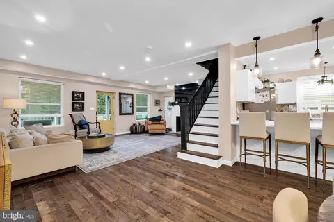 Entry Way - 3909 River Rd, Reading, PA 19605 photo 1 of 4