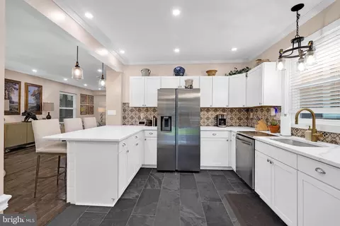 Kitchen - 3909 River Rd, Reading, PA 19605 photo 3 of 3