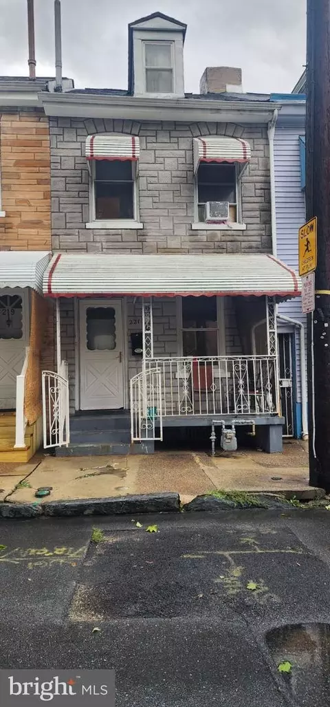 221 Orange St, Reading, PA 19602