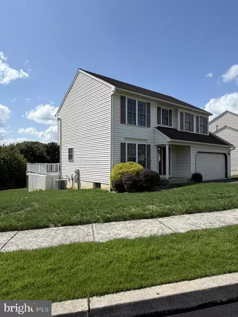 1026 Christina Dr, Leesport, PA 19533
