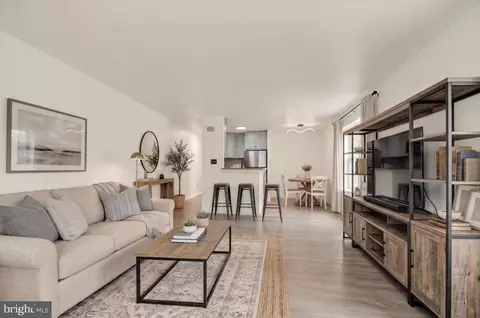 1334 W L W Wyomissing Blvd, Wyomissing Hills, PA 19609
