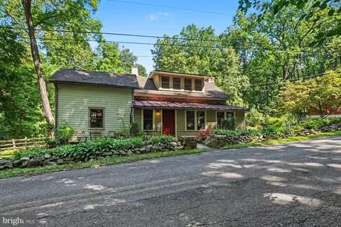 45 Wetzel Rd, Macungie, PA 18062
