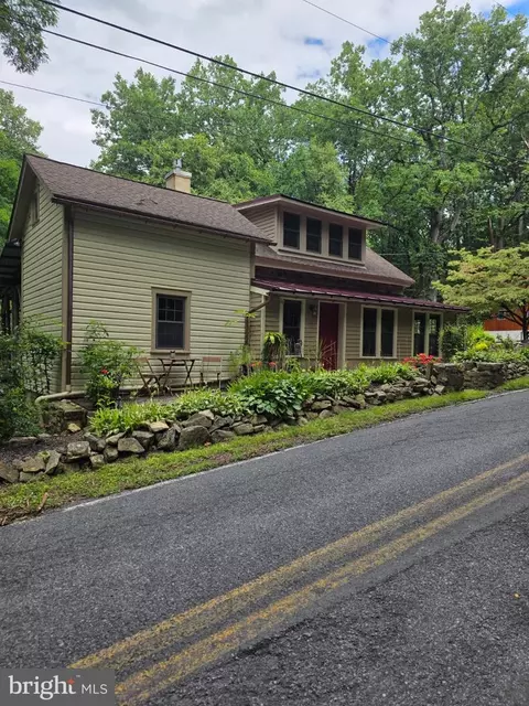 45 Wetzel Rd, Macungie, PA 18062