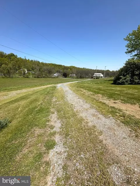 184 Speicher Rd, Bernville, PA 19506