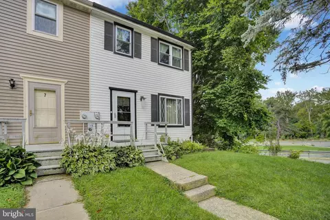 Exterior - 8 Bentley Ct, Reading, PA 19601 photo 3 of 7