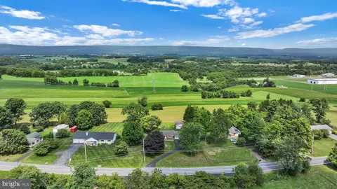 595 New Schaefferstown Rd, Bernville, PA 19506