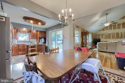 Dining - 105 Radcliffe, Reading, PA 19609 photo 1 of 3