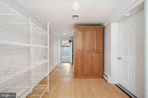 Entry Way - 19 Dairy Ln, Barto, PA 19504 photo 4 of 6