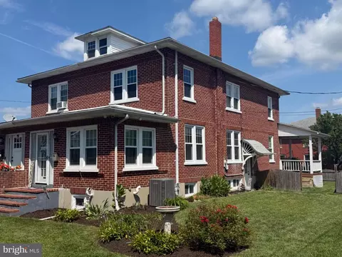 131 S Haas St, Topton, PA 19562