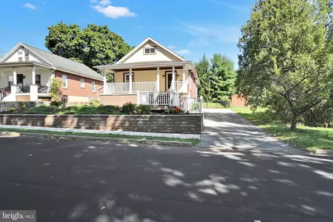 2011 Reading Ave, West Lawn, PA 19609