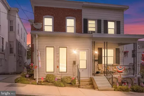 27 Apple St, Boyertown, PA 19512