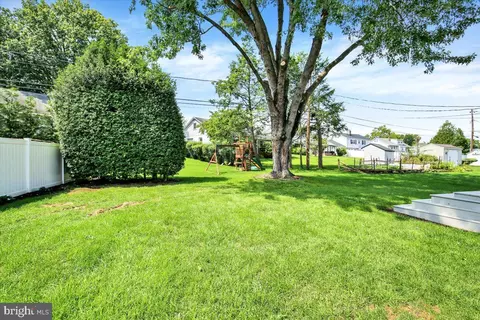 Exterior - 305 Marshall Dr, Reading, PA 19607 photo 3 of 9