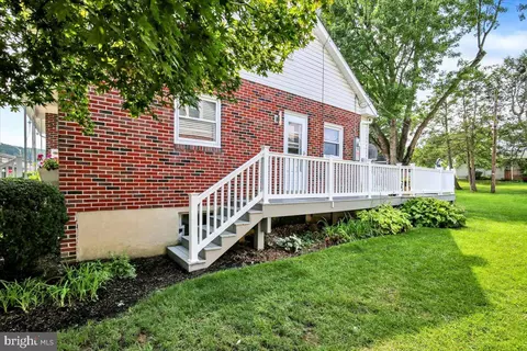 Exterior - 305 Marshall Dr, Reading, PA 19607 photo 8 of 9