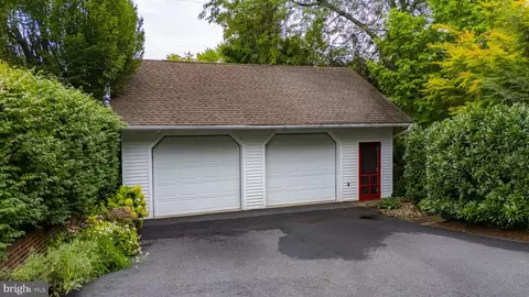 Exterior - 109 E 36th St, Reading, PA 19606 photo 20 of 20