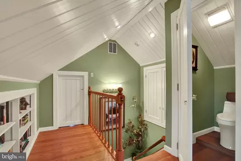 Entry Way - 109 E 36th St, Reading, PA 19606 photo 3 of 3