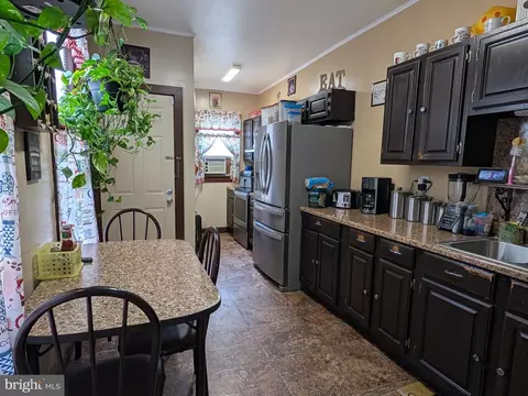 Entry Way - 314 Walnut St, Reading, PA 19601 photo 2 of 2