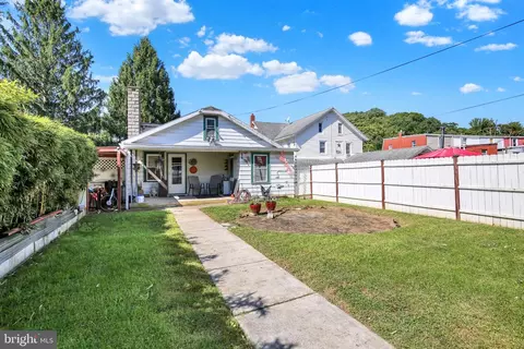 Exterior - 119 Pennwyn Pl, Reading, PA 19607 photo 6 of 10