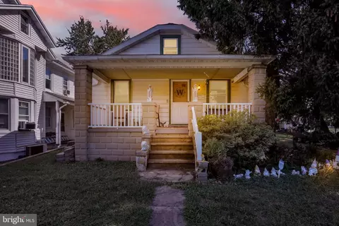 Exterior - 119 Pennwyn Pl, Reading, PA 19607 photo 2 of 10