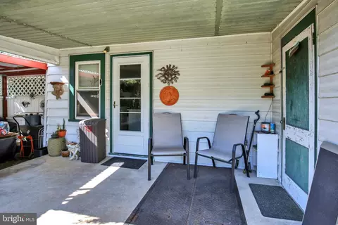 Exterior - 119 Pennwyn Pl, Reading, PA 19607 photo 7 of 10