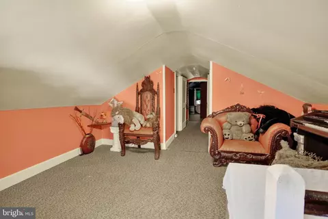 Entry Way - 119 Pennwyn Pl, Reading, PA 19607 photo 5 of 5