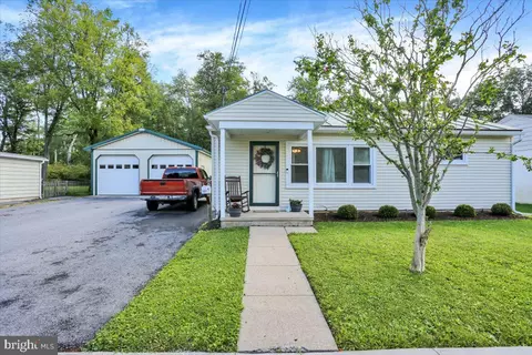 101 Main St, Shoemakersville, PA 19555