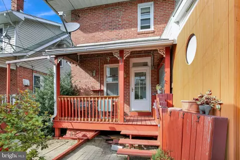 Exterior - 2524 Grant St, Reading, PA 19606 photo 3 of 5