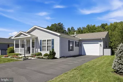 29 Sandpiper Dr, Bechtelsville, PA 19505