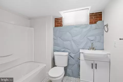 Bath - 142 Oley St, Reading, PA 19601 photo 2 of 2