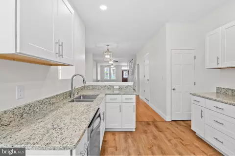 Entry Way - 142 Oley St, Reading, PA 19601 photo 5 of 9