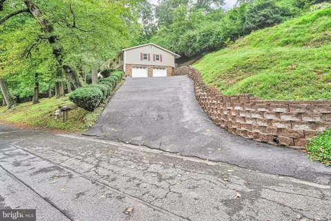 Other - 404 Hill Cir, Reading, PA 19607 photo 11 of 12
