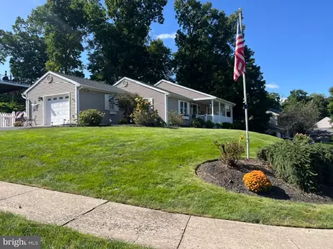 412 Russell Ave, Douglassville, PA 19518
