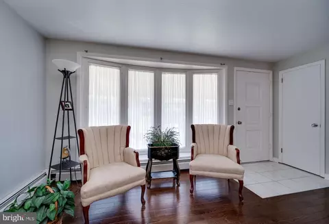 Entry Way - 1819 Liberty Ave, Reading, PA 19607 photo 1 of 2