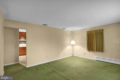 Living - 5306 E Lorane Rd, Reading, PA 19606 photo 2 of 3