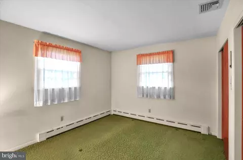 Bedroom - 5306 E Lorane Rd, Reading, PA 19606 photo 1 of 5
