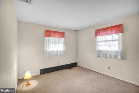Bedroom - 5306 E Lorane Rd, Reading, PA 19606 photo 3 of 5