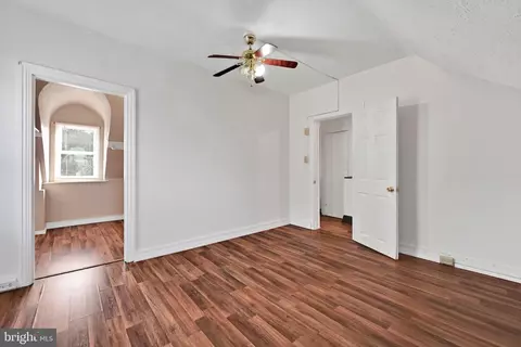 Bedroom - 614 N 3rd St, Reading, PA 19601 photo 4 of 5