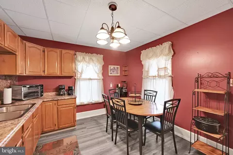 Dining - 614 N 3rd St, Reading, PA 19601 photo 1 of 1