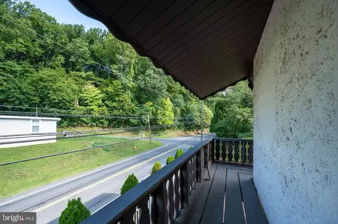 Exterior - 900 Morgantown Rd, Reading, PA 19607 photo 6 of 12