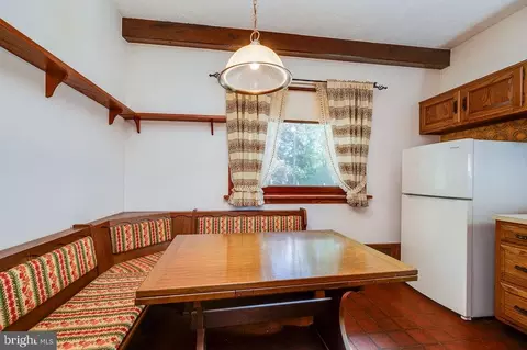 Dining - 900 Morgantown Rd, Reading, PA 19607 photo 2 of 2